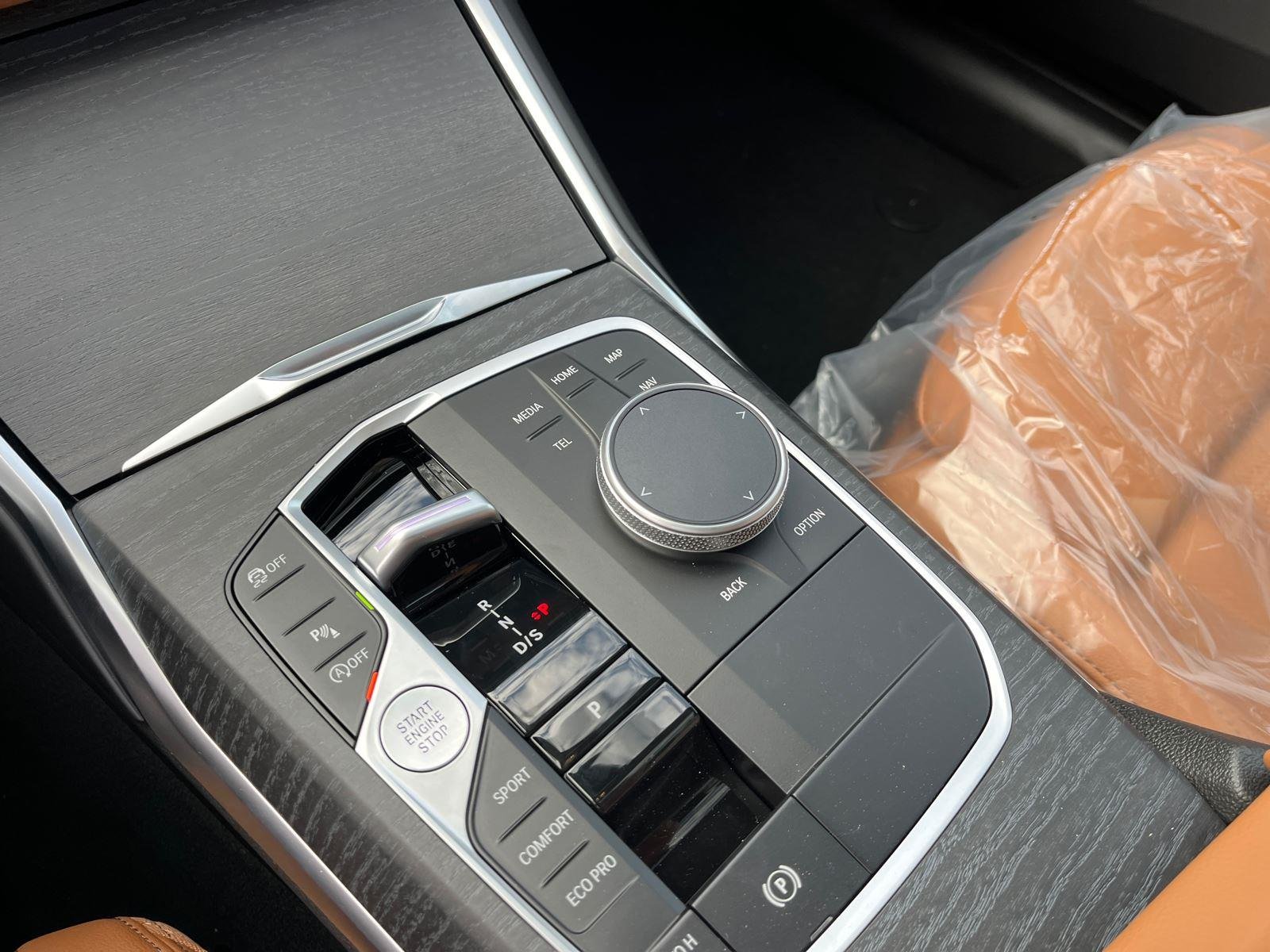 New 2026 Dravit Grey Metallic BMW 330i NA xDrive image 18