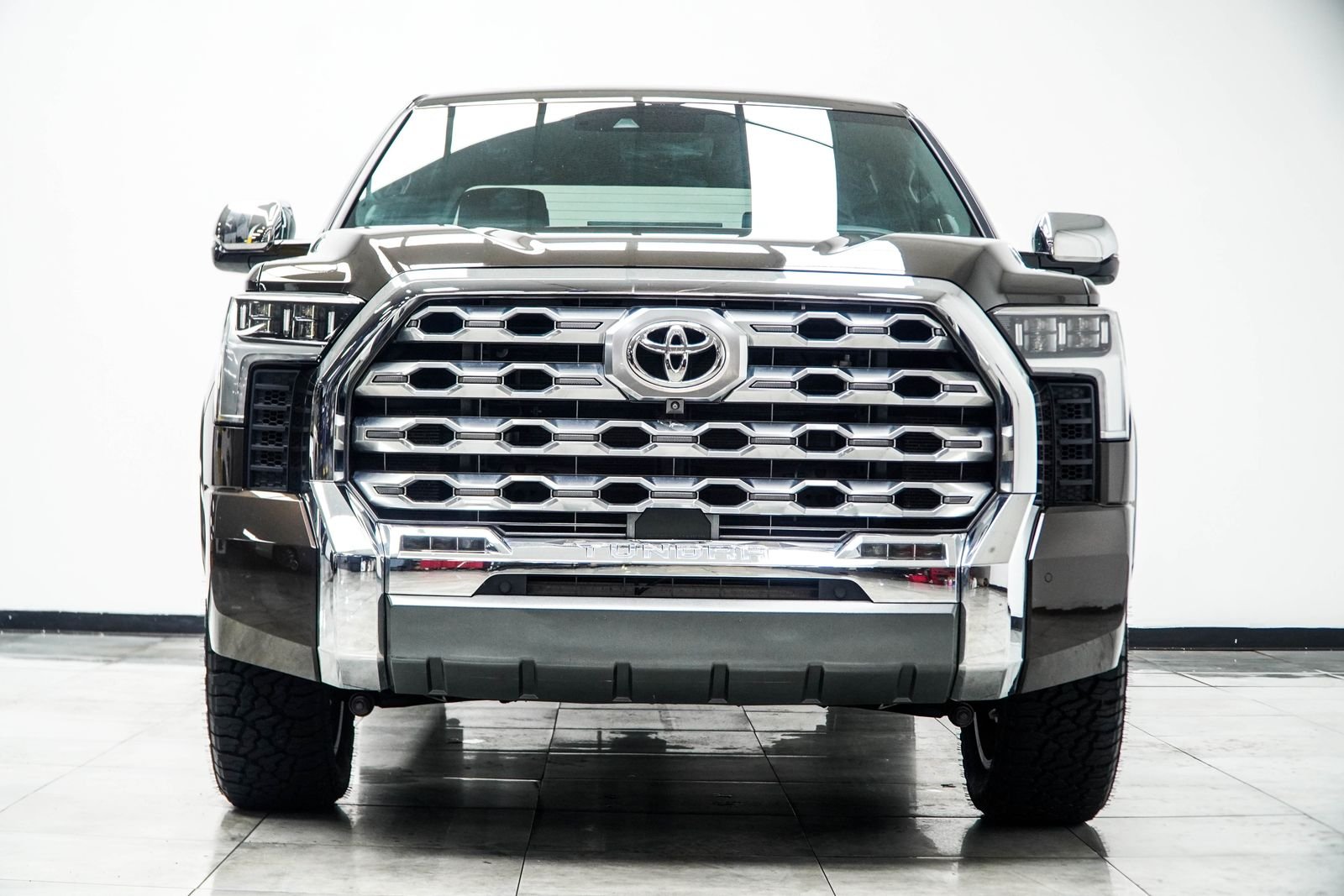 Used 2023 Brown Toyota 1794 image 8