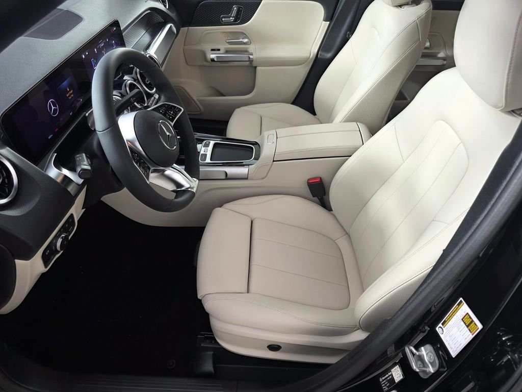 New 2026 Night Black Mercedes-Benz GLB 250 image 6