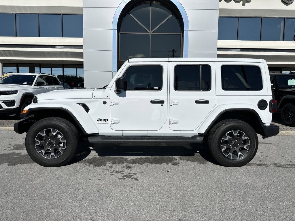 New 2026 Bright White Clear-Coat Exterior Paint Jeep Sahara image 9