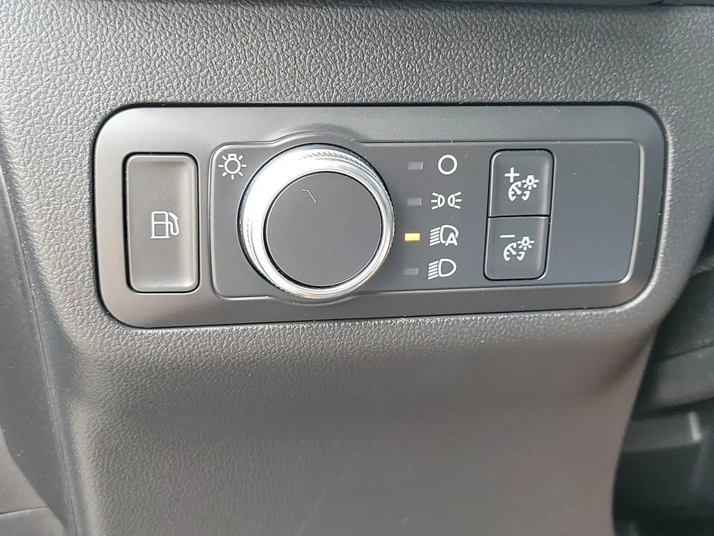 Used 2020 Green Ford SE Sport Hybrid image 32