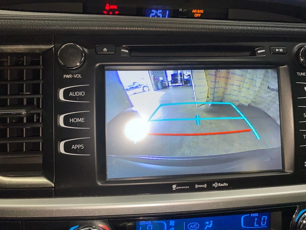 Used 2019 Green Toyota XLE image 25