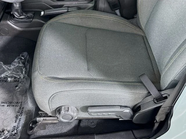 Used 2024  Jeep Sport S image 18
