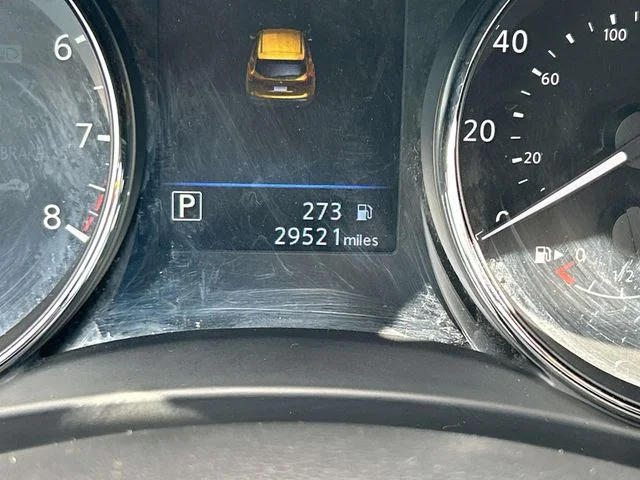 Used 2022 Orange Nissan SV image 39