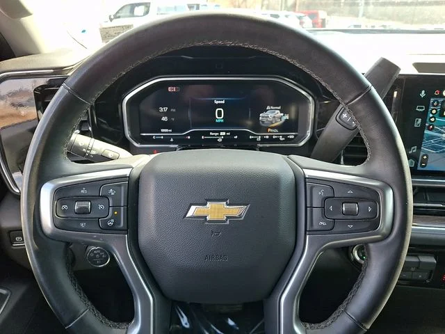 Used 2025 Black Chevrolet LT image 19