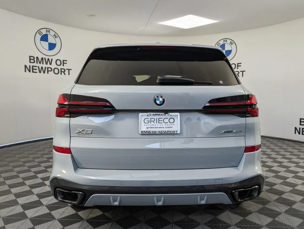 New 2026 Gray BMW xDrive40i image 7