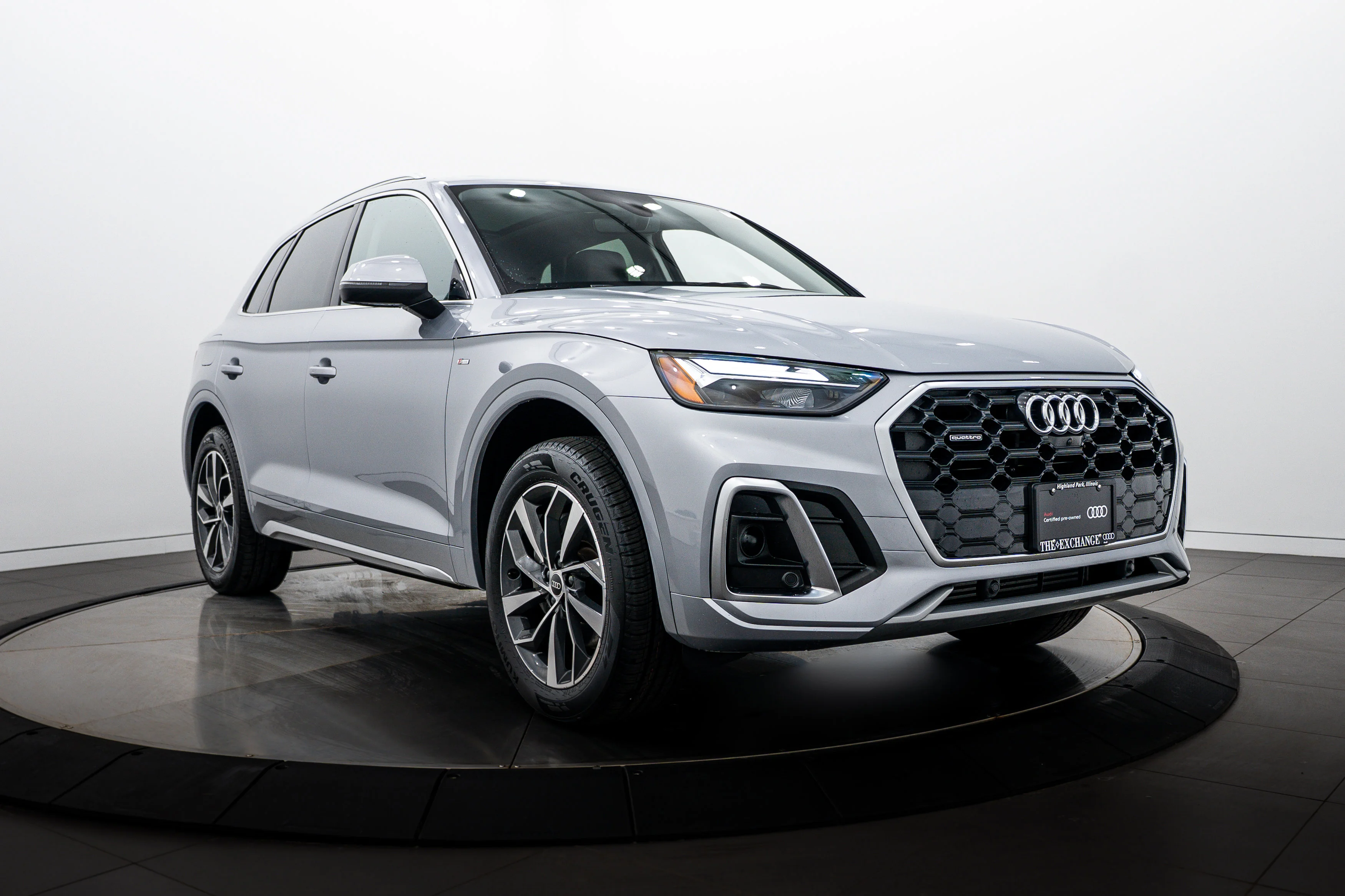2023 Audi Q5 45 Premium Plus's photo