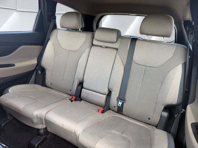 Used 2019 Black Hyundai SE image 18