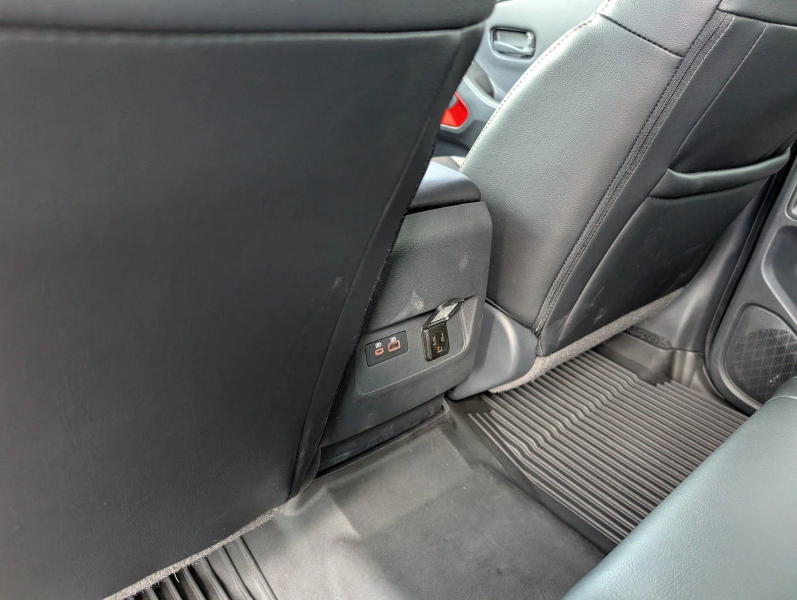 Used 2026 Glacier White Nissan PRO-X image 32