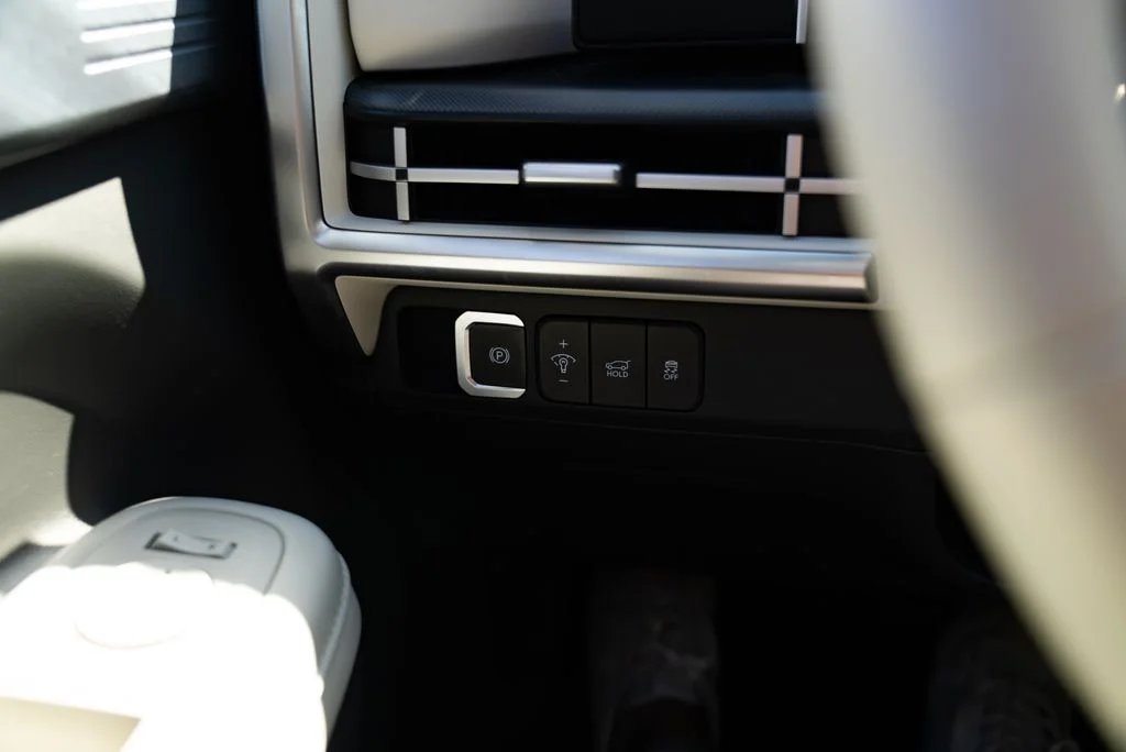 Used 2024 Red Hyundai SEL image 13
