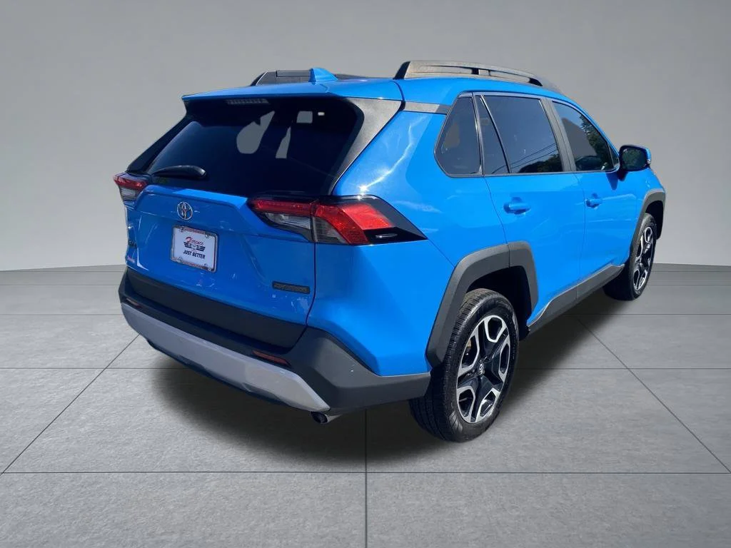 Used 2020 Blue Toyota Adventure image 15