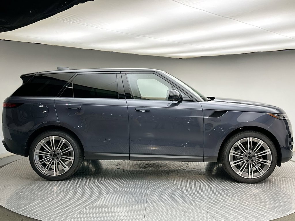 New 2027 Varesine Blue Land Rover SE image 4
