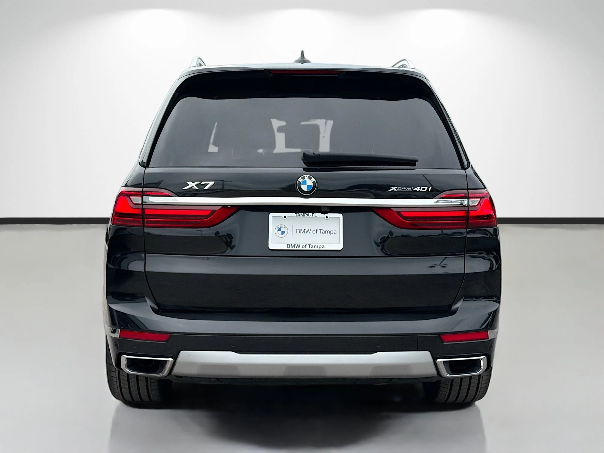 Used 2022 Black Sapphire Metallic BMW xDrive40i image 4