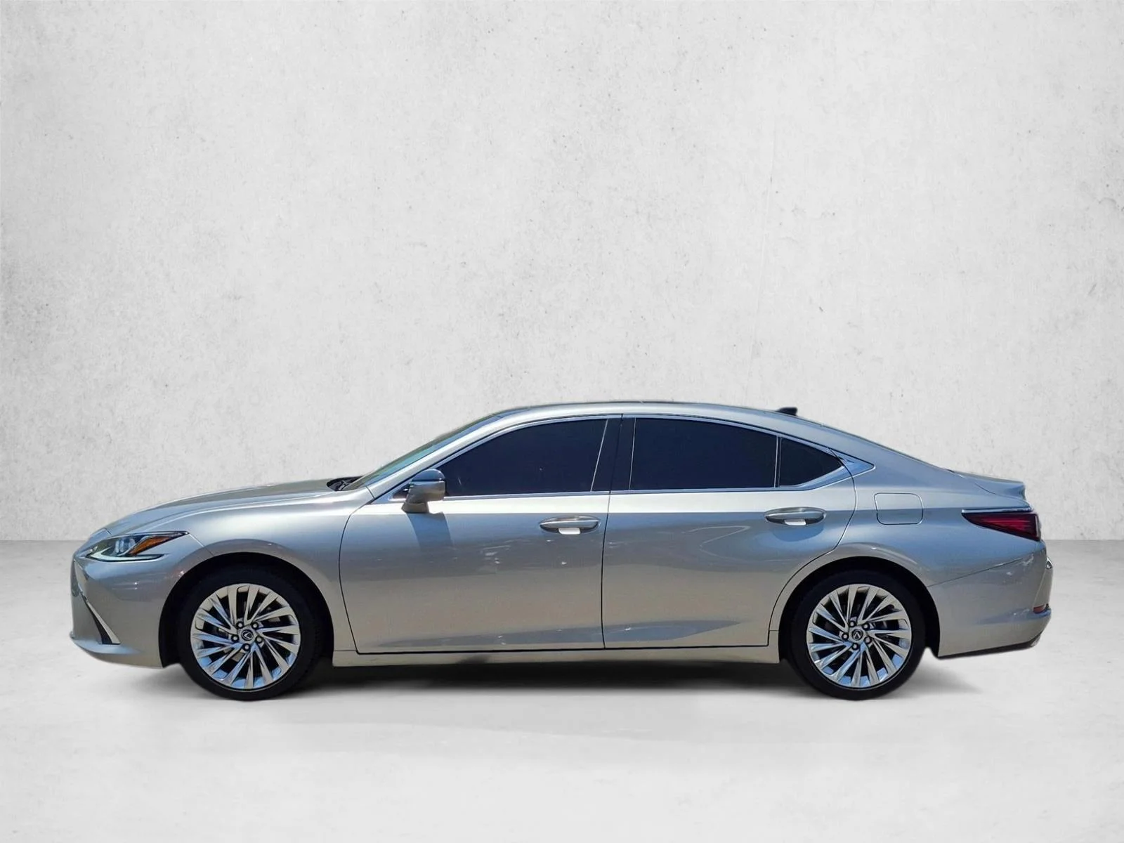 Certified Used 2020 Atomic Silver Lexus ES 350 Luxury image 9