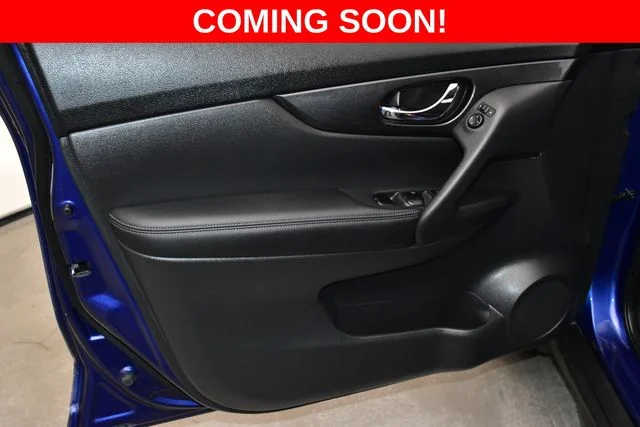 Used 2017 Blue Nissan S image 14
