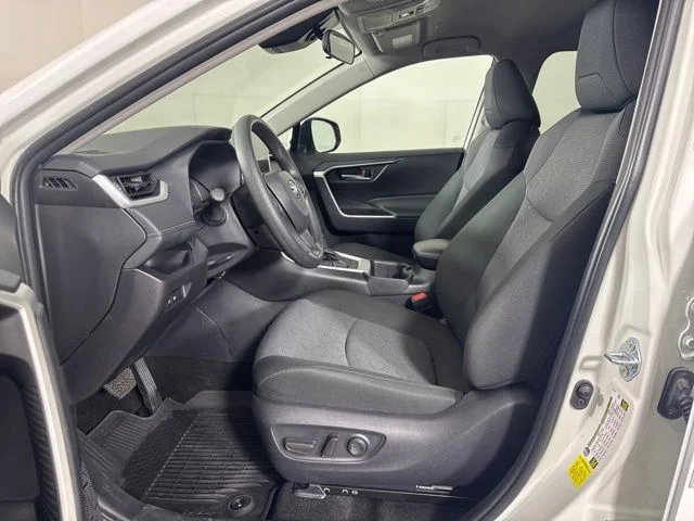 Used 2025 Ice Toyota XLE image 11