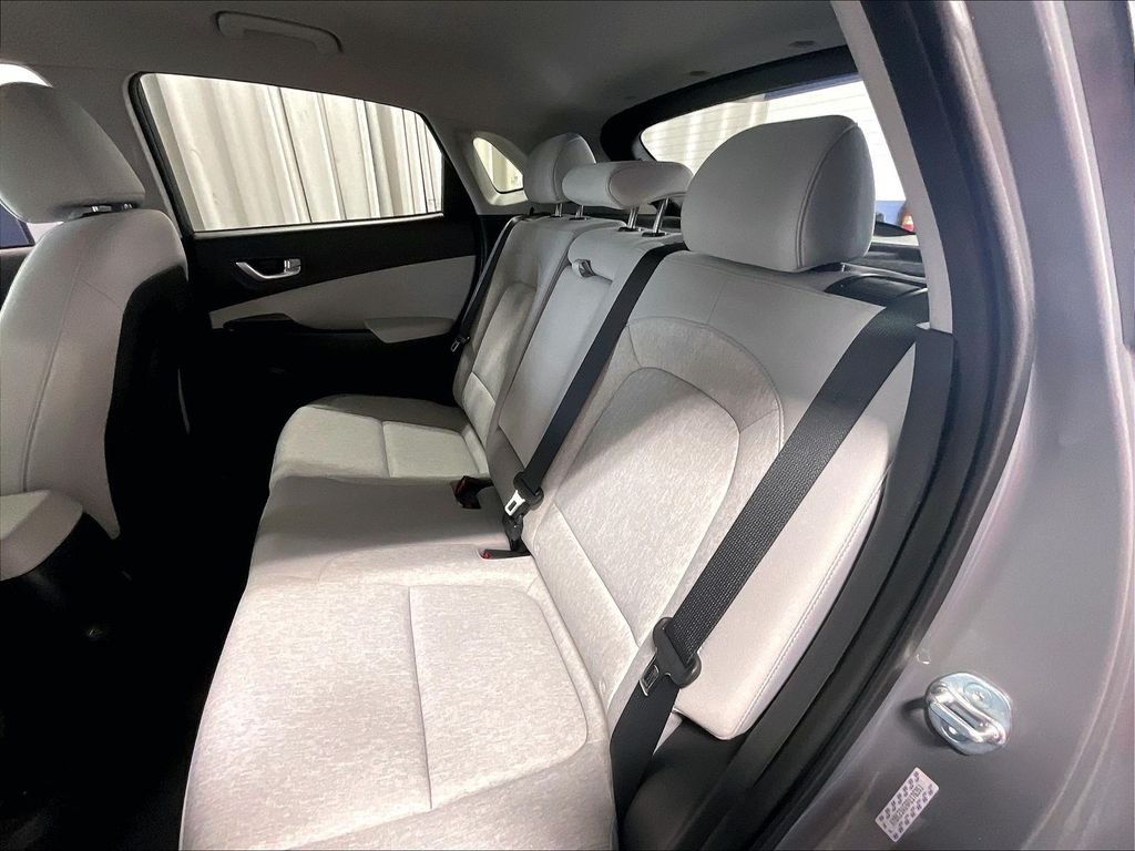 Used 2023 Gray Hyundai SE image 15