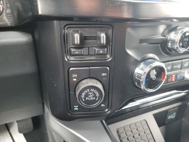 New 2026 Gray Ford Lariat image 12