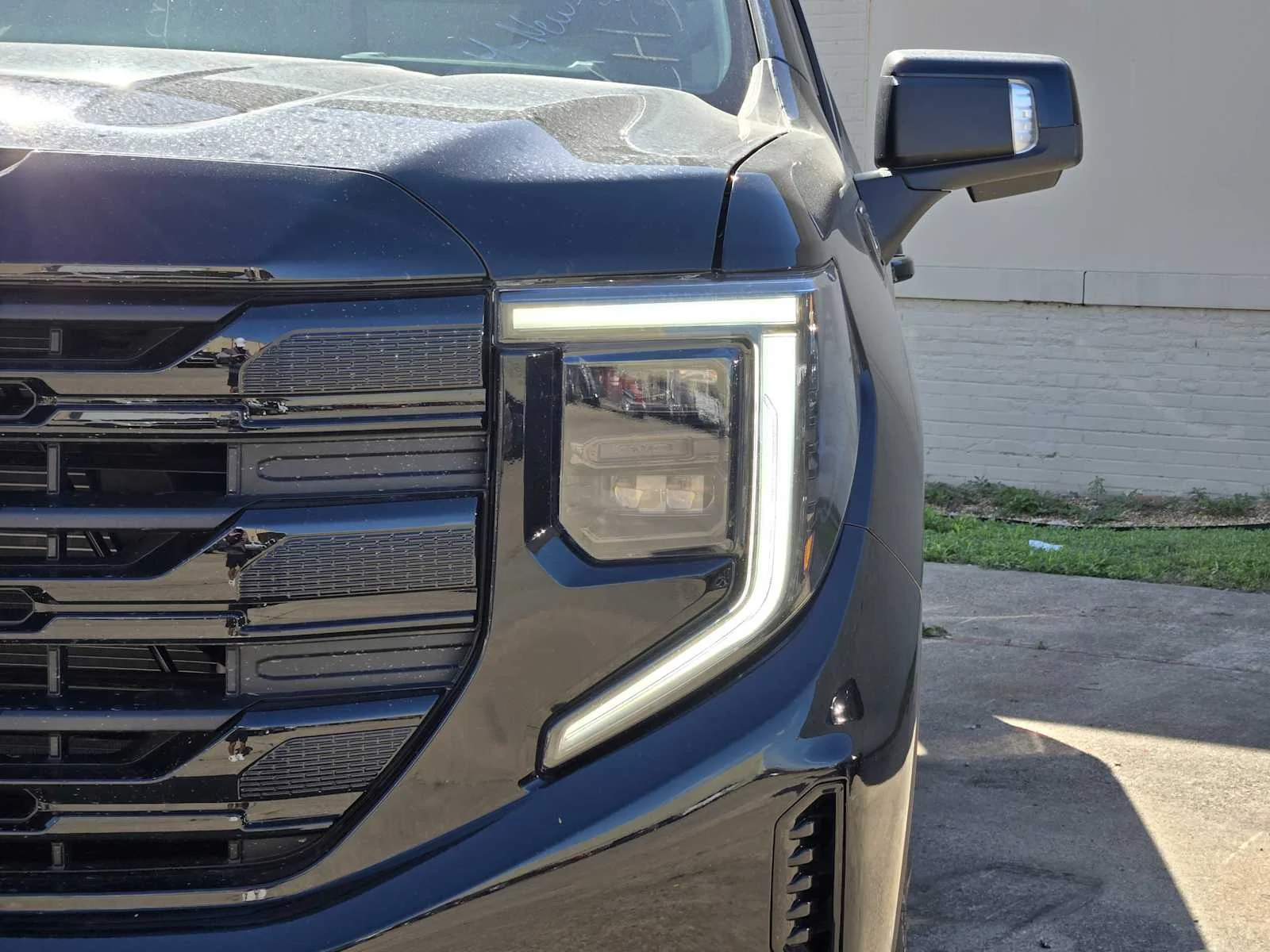 New 2026 Onyx Black GMC Elevation image 5