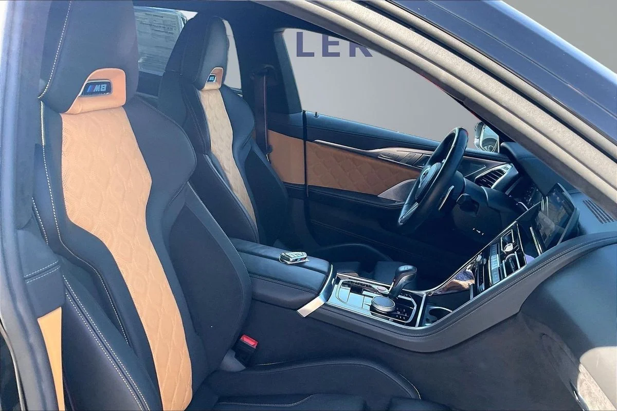 Used 2022  BMW Competition image 29