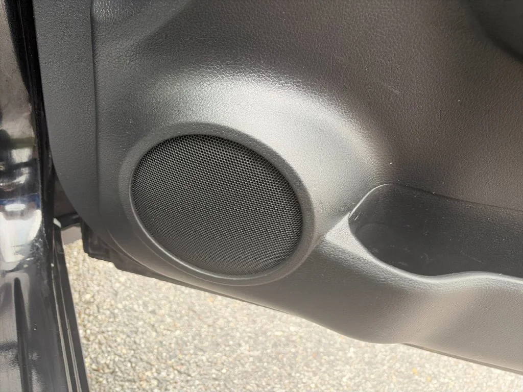 Used 2018 Black Nissan S image 20