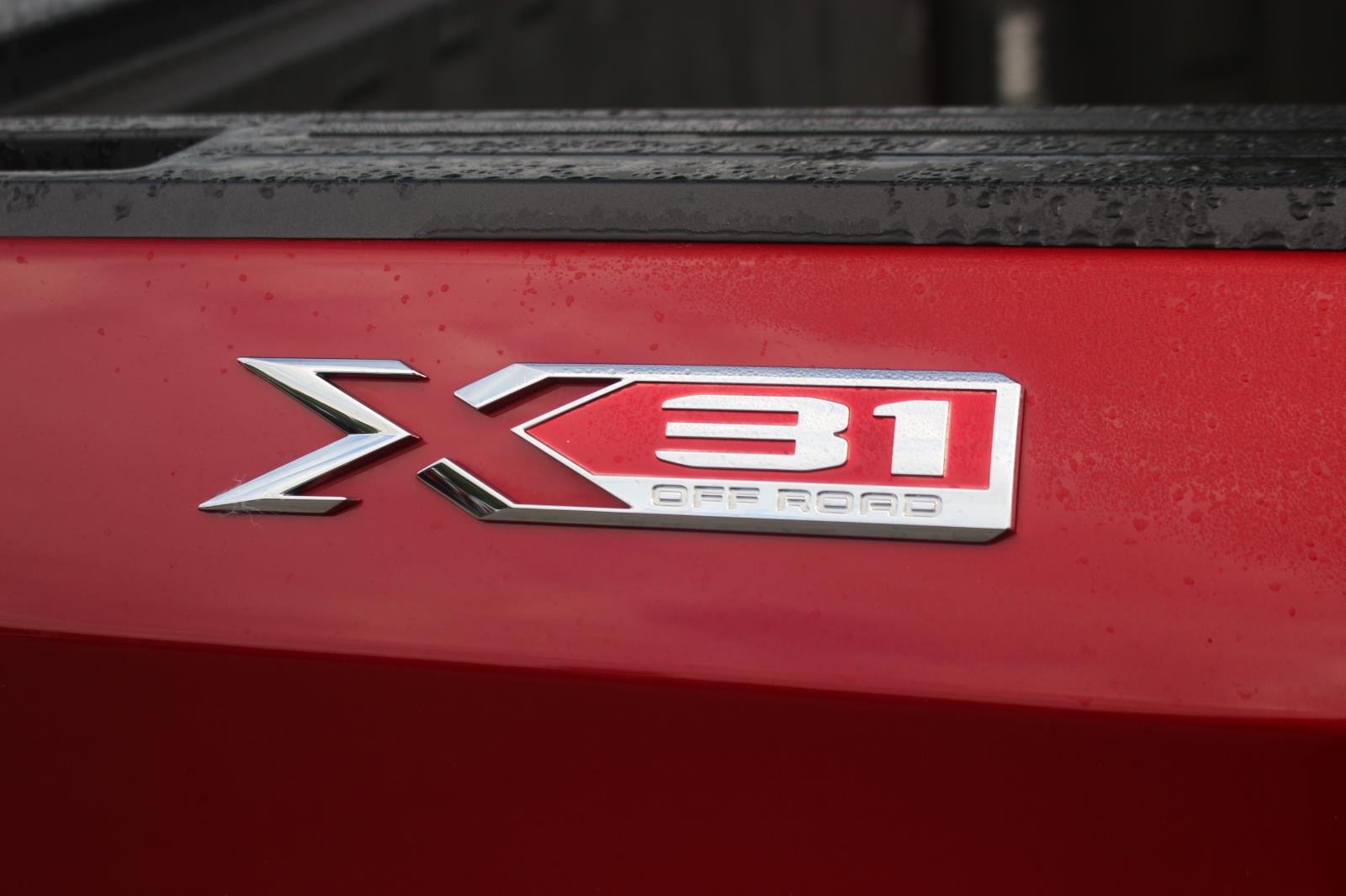 Used 2023 Volcanic Red Tintcoat GMC Elevation image 11