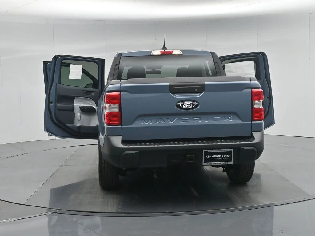 New 2026 Gray Ford XLT image 31