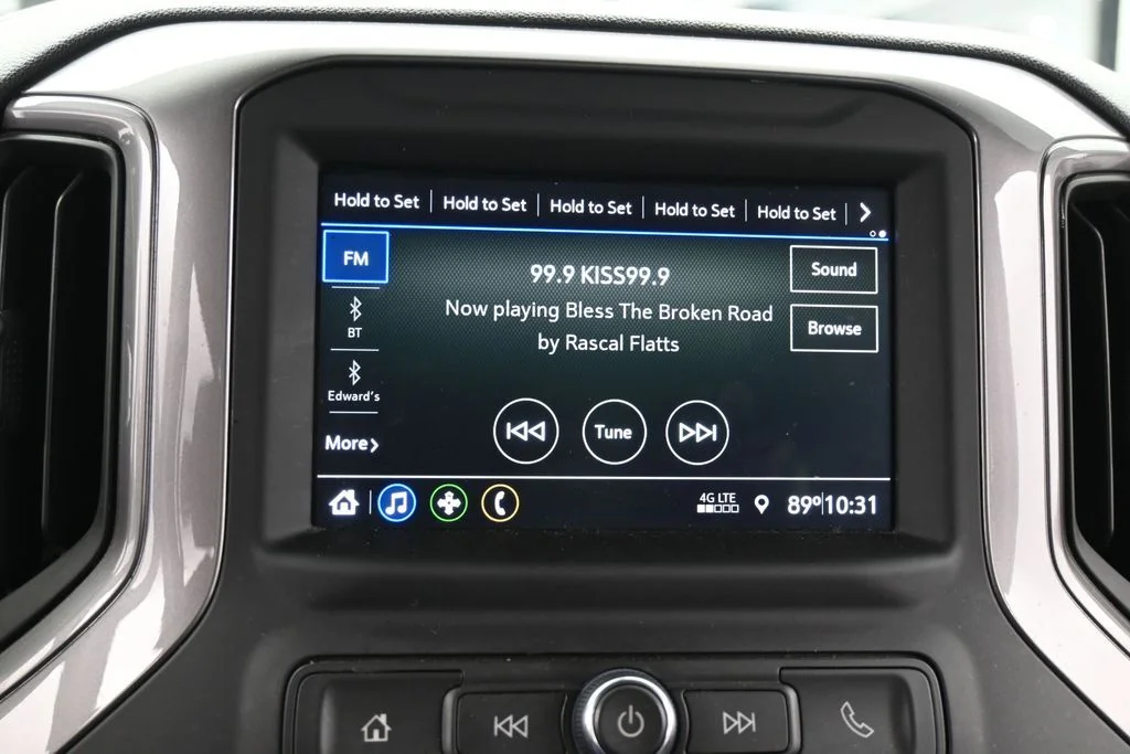 Used 2022 Summit White Chevrolet Custom image 24