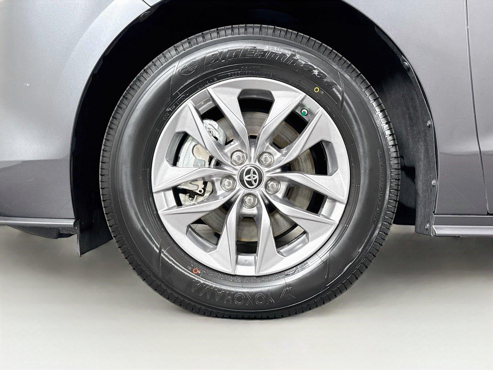 Certified Used 2025 Magnetic Gray Metallic Toyota XLE 8-Passenger image 45