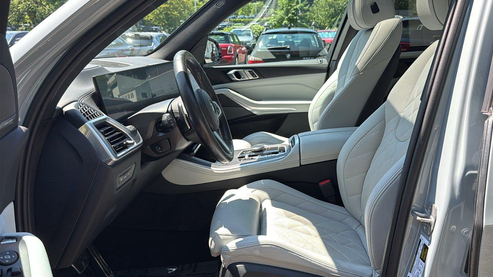Used 2024 Brooklyn Grey Metallic BMW xDrive40i image 10