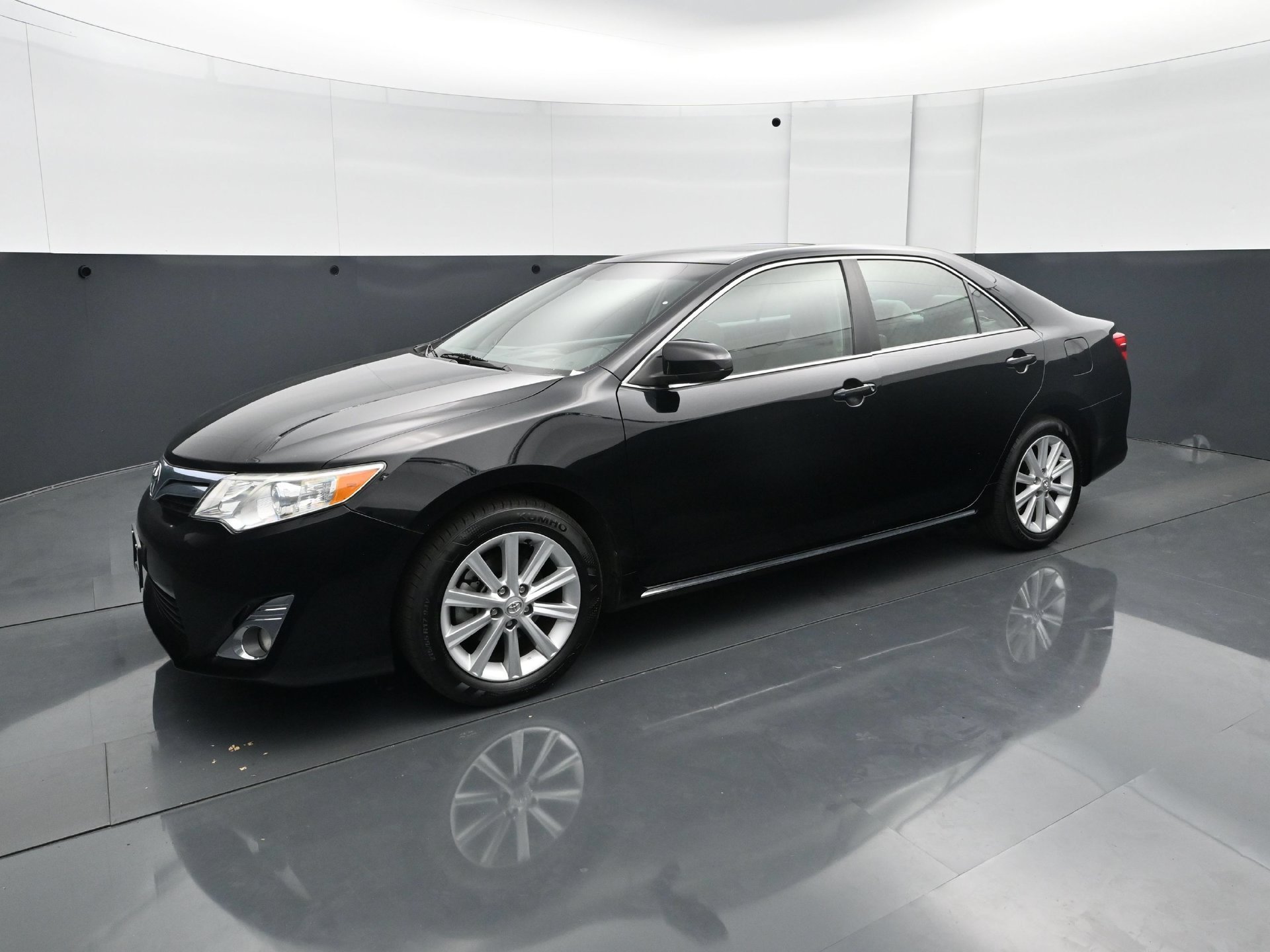 Used 2012 Toyota Camry XLE with VIN 4T4BF1FK3CR269601 for sale in Burnsville, Minnesota