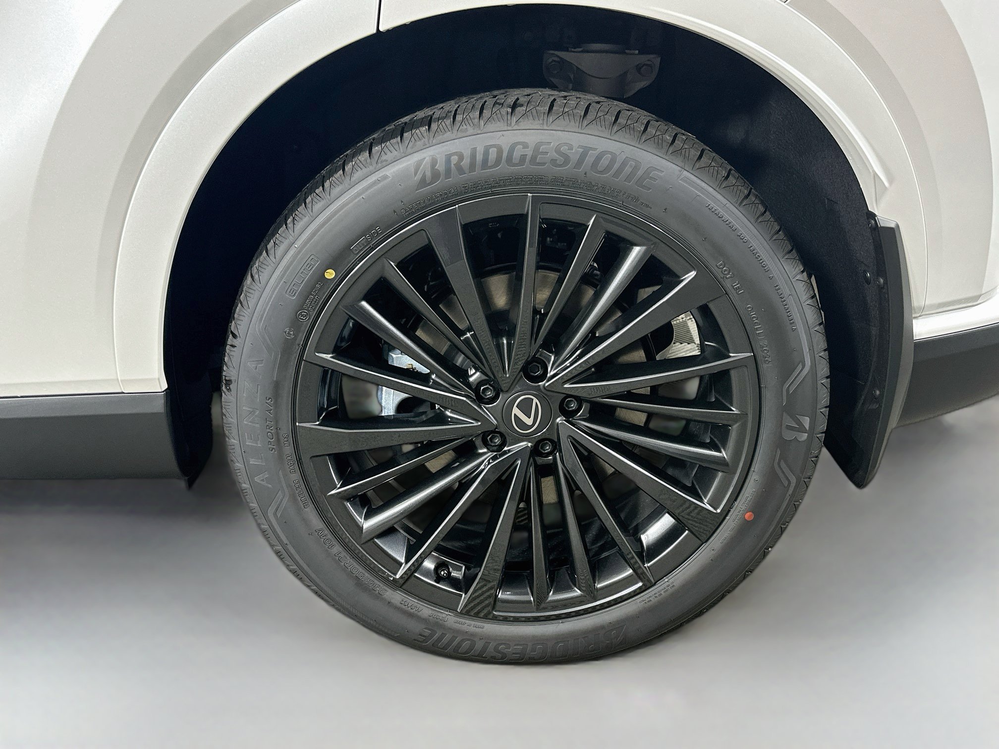 New 2026 Eminent White Pearl Lexus RX 450h+ PREMIUM AWD image 30