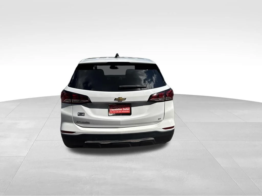 Used 2023 White Chevrolet LT image 3