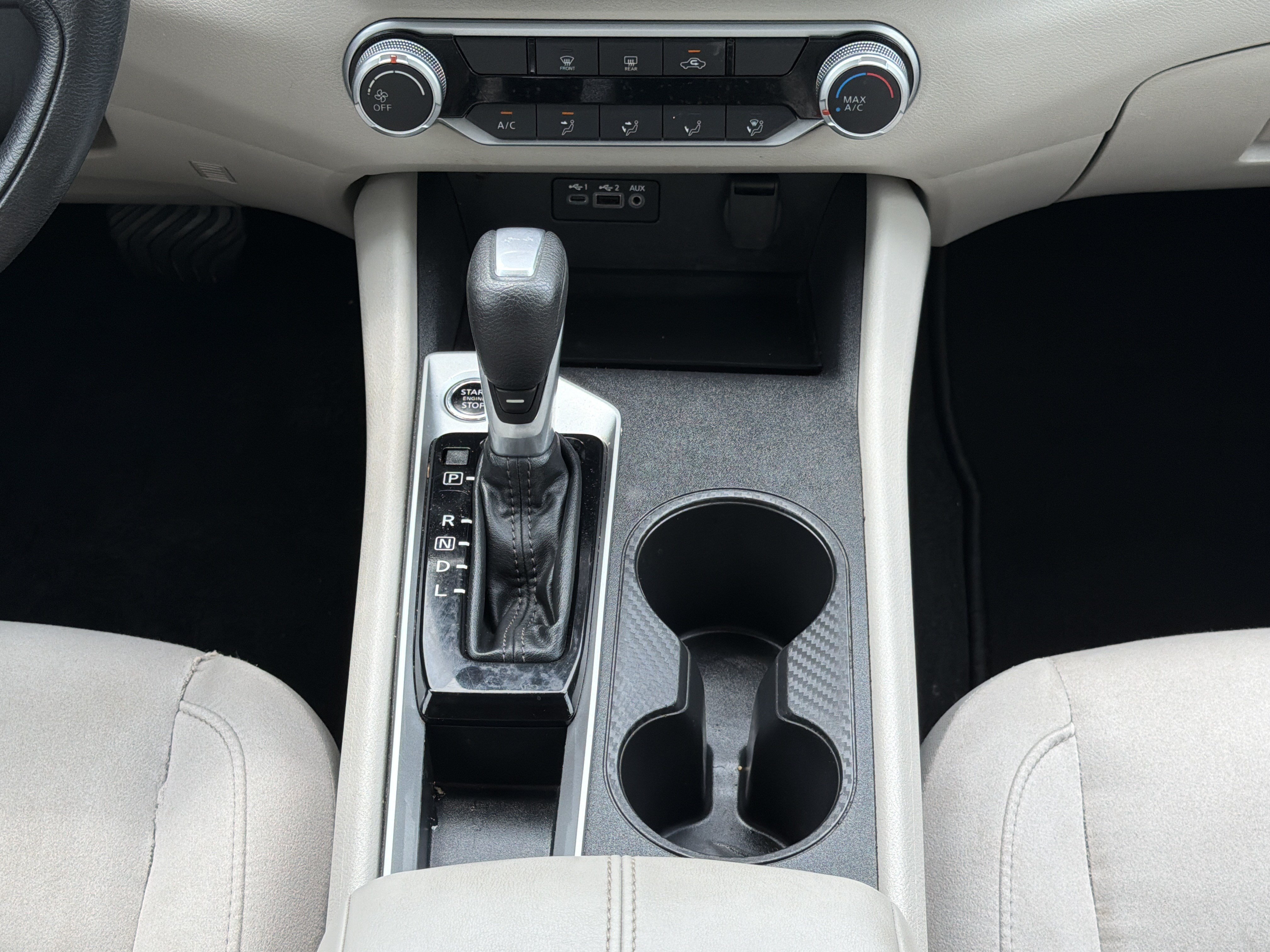 Used 2025 Super Black Nissan SV image 5