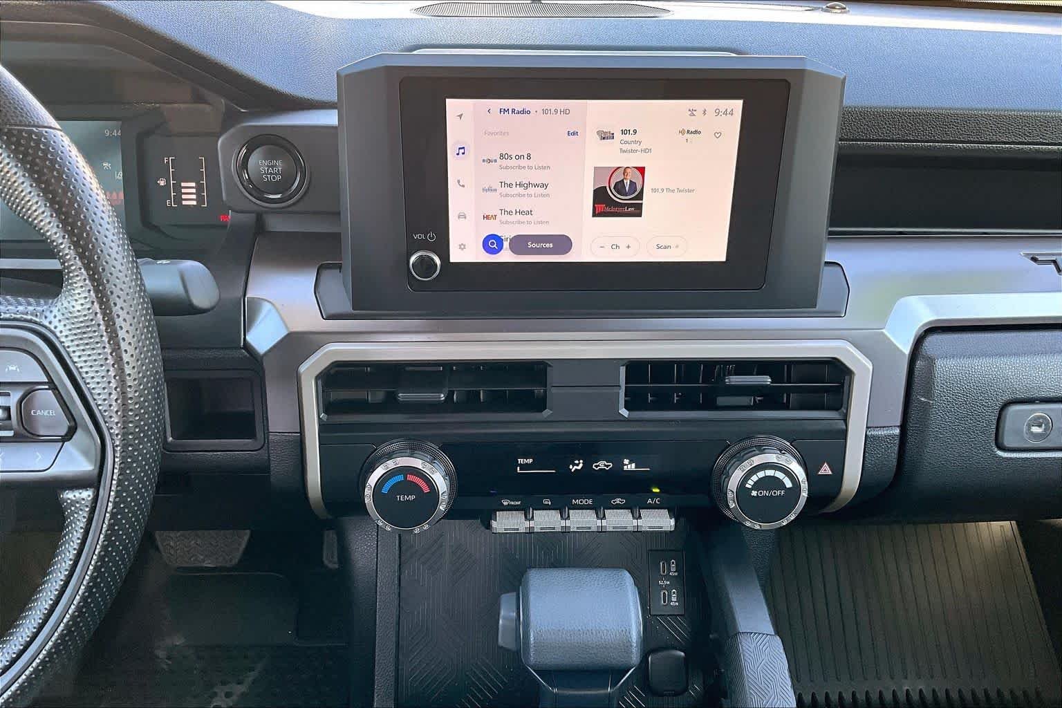 2024 Toyota Tacoma SR5 - Photo 7