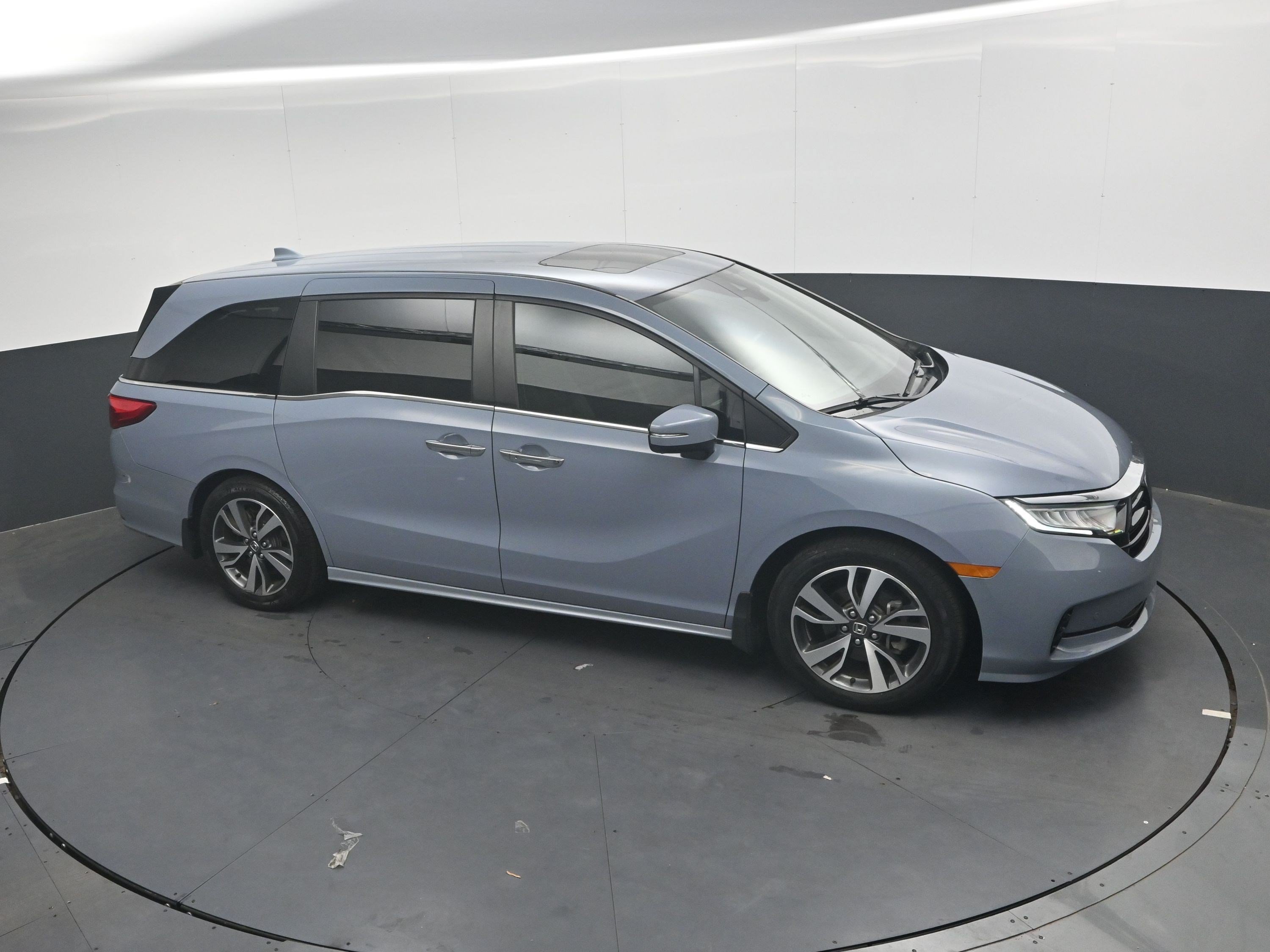Used 2023 Sonic Gray Pearl Honda Touring image 19