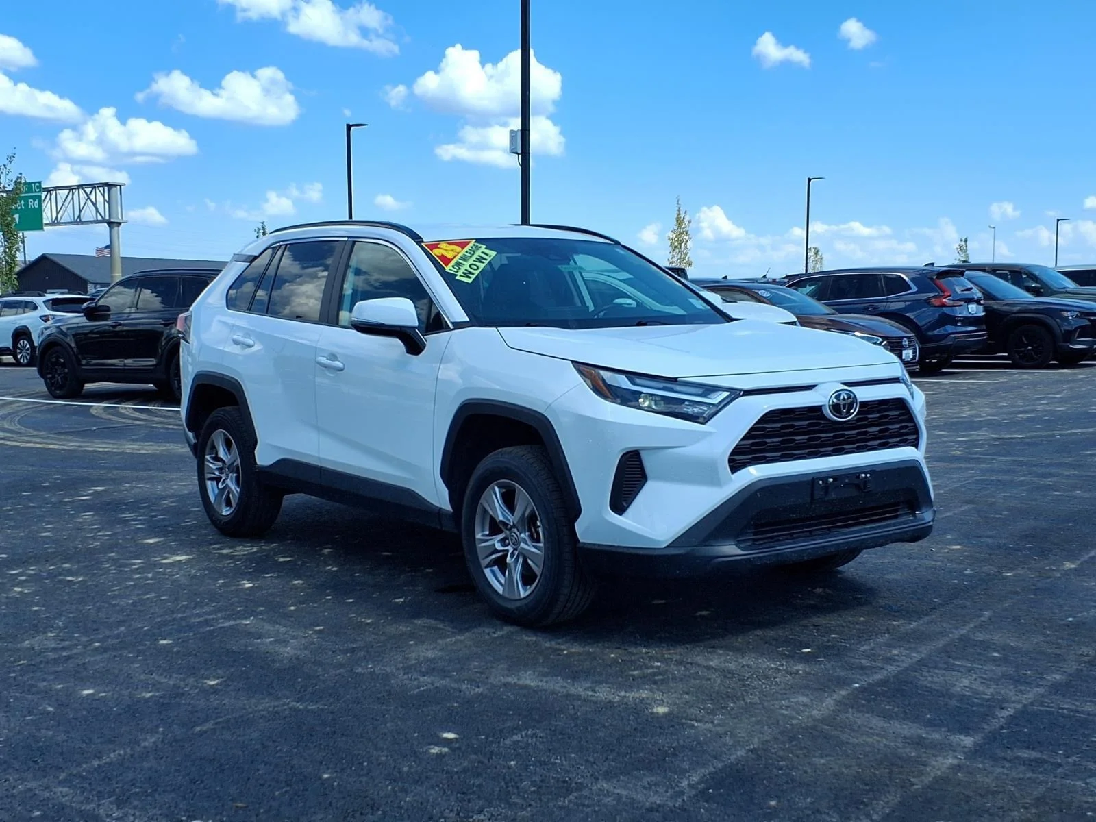 Used 2025 Ice Cap Toyota XLE image 26
