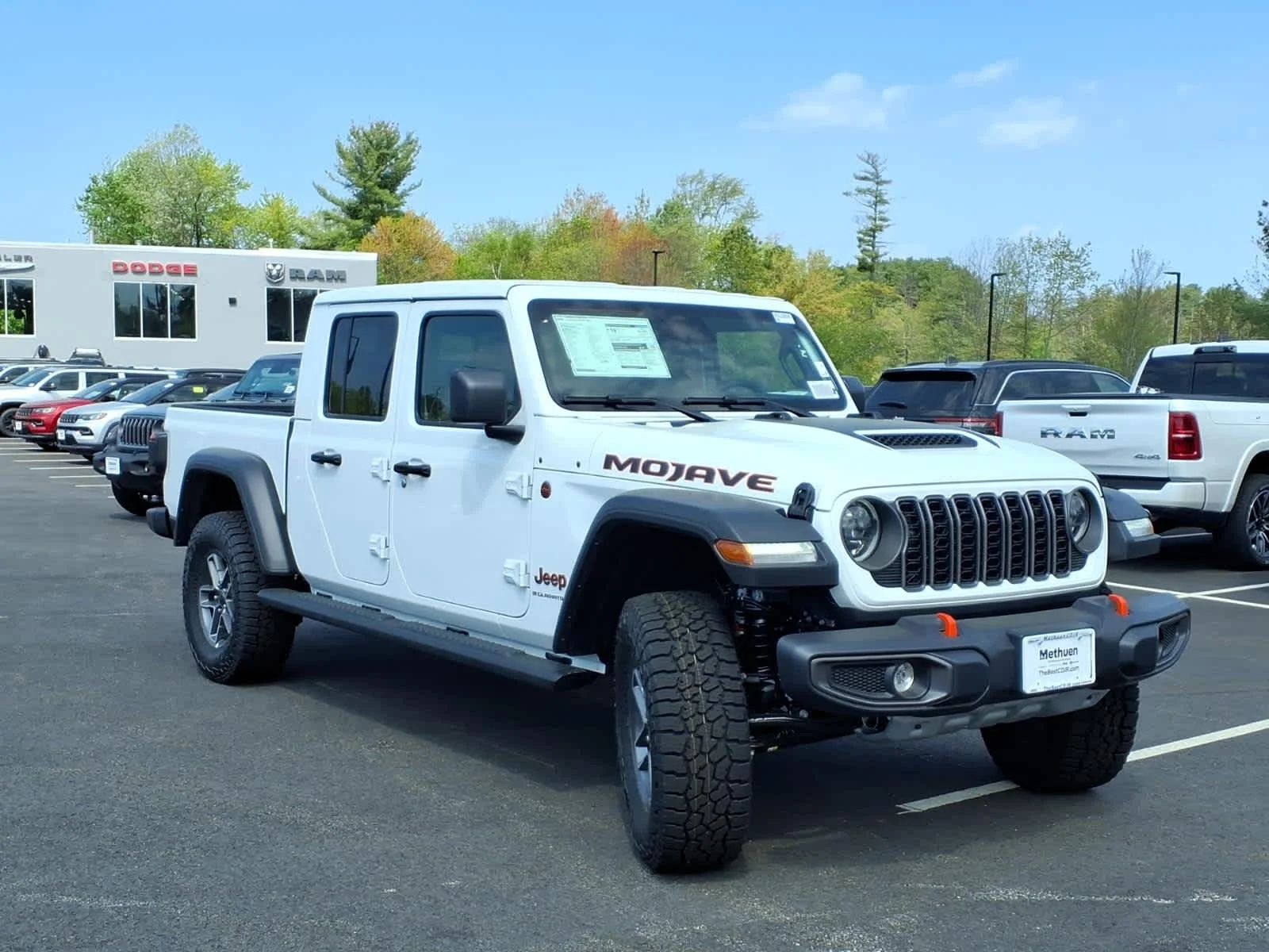 2026 Jeep Gladiator Mojave Auto's photo