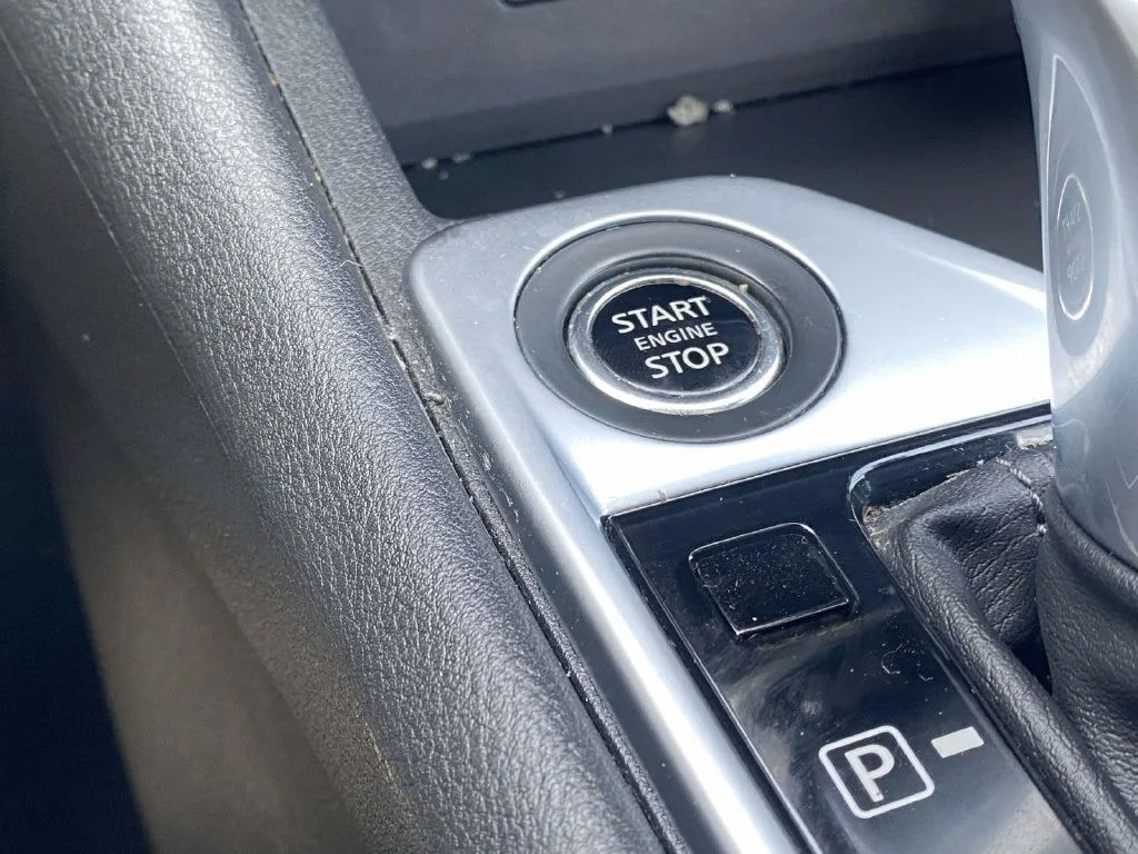 Certified Used 2022 Silver Nissan SV image 27