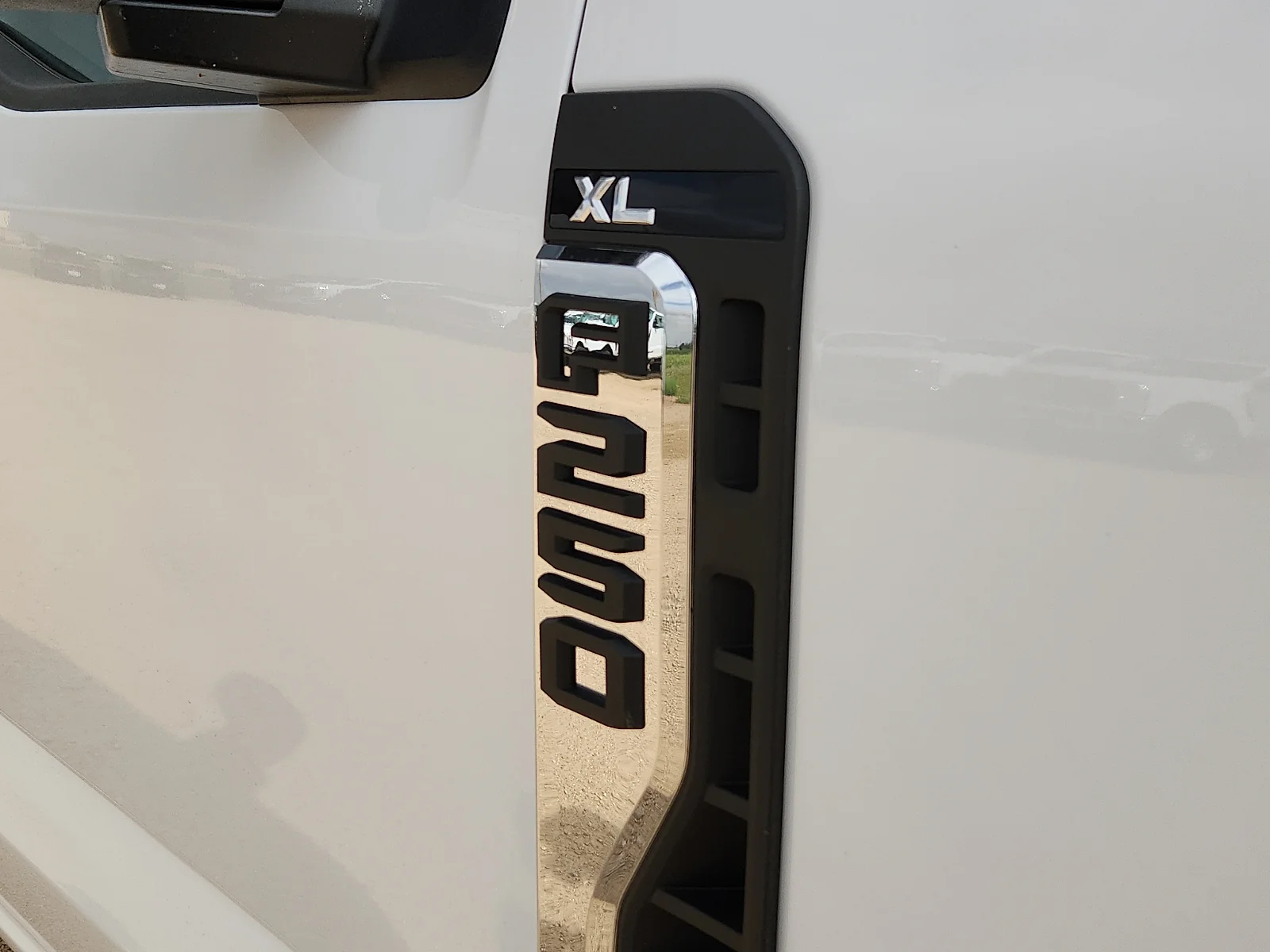 New 2026 Oxford White Ford F-250® XL image 10