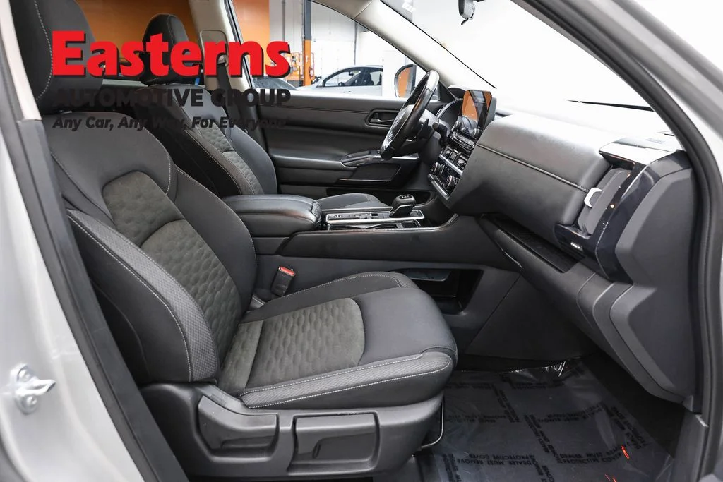 Used 2025 Silver Nissan SV image 24