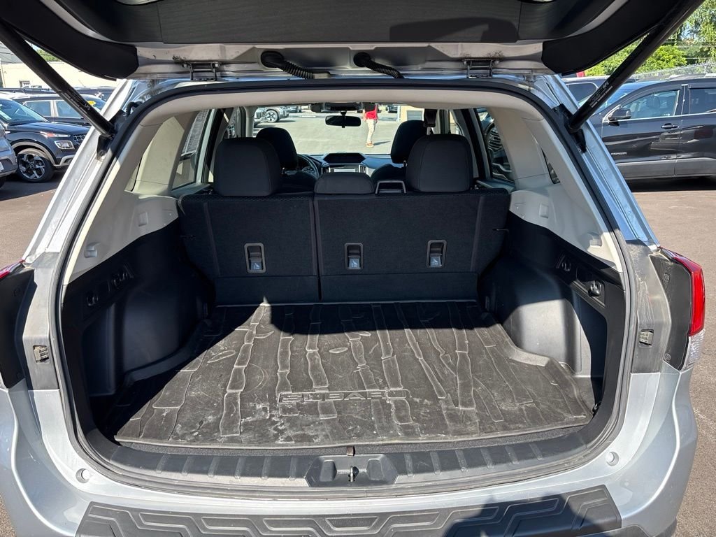 Used 2019 Silver Subaru Premium image 29