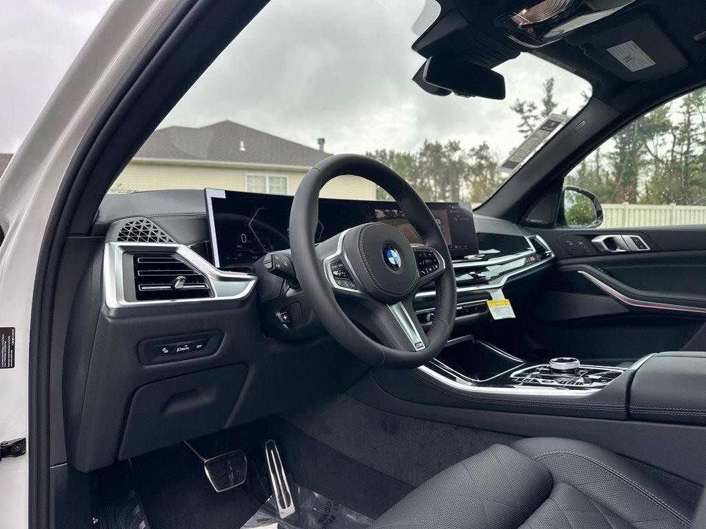 New 2026 Alpine White BMW xDrive40i image 17