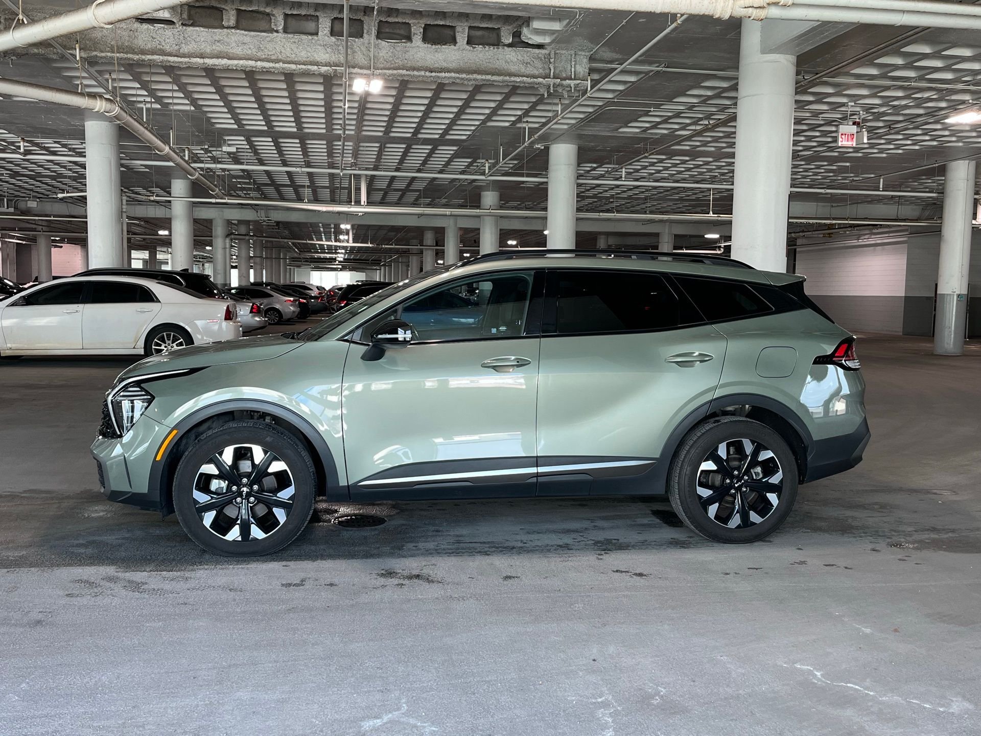 Used 2024 Green Kia X-Line image 6