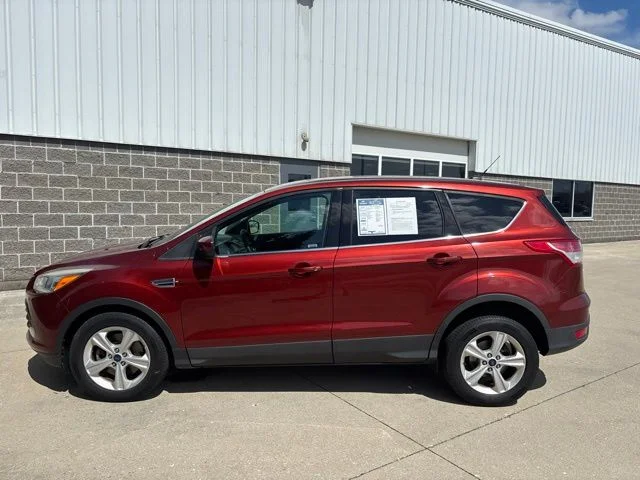 Used 2014 Red Ford SE image 9