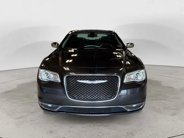 Used 2020 Gray Chrysler Limited image 9