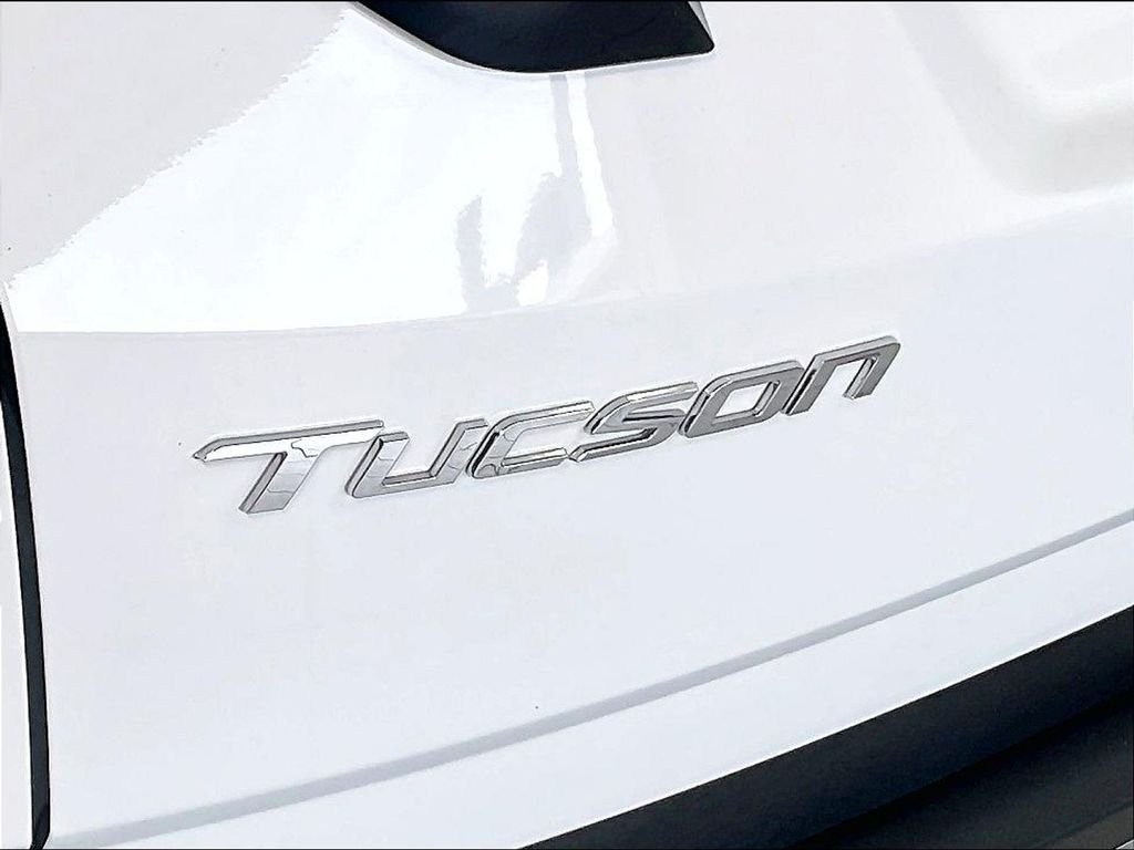 Used 2023 White Hyundai SEL image 28