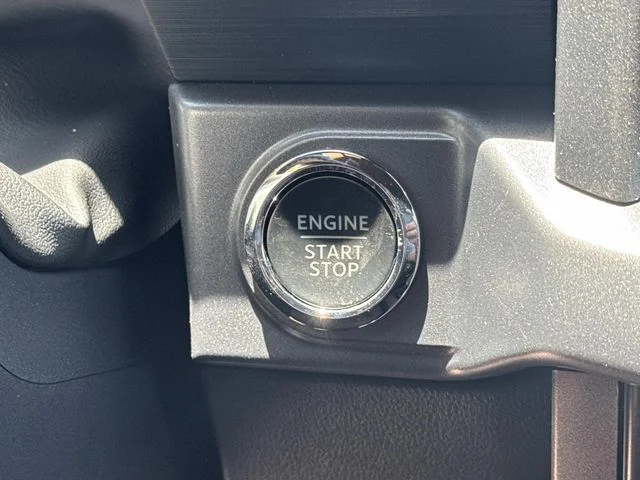 New 2026 Agate Black Metallic Ford XLT image 43