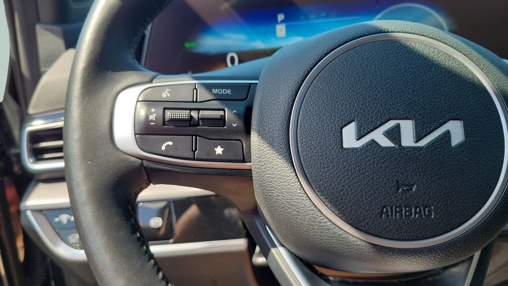 Used 2025 Gray Kia SX-Prestige image 18