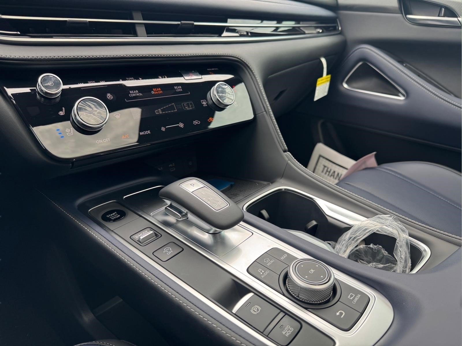 New 2027 RADIANT WHITE INFINITI Sport AWD image 24